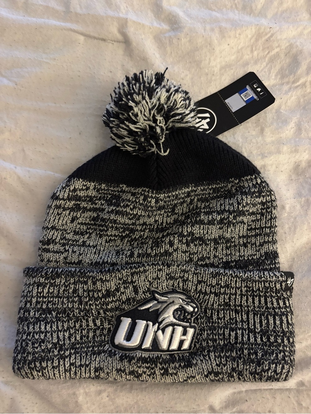 UNH Pom Pom Winter Beanie Hat